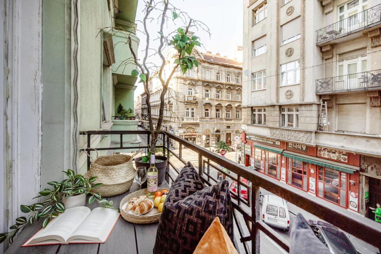 Chill On The Screened Balcony-Budapest Most Historic Landmarks Esterno foto